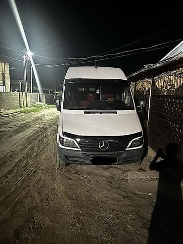 ички эшиктер бу: Пассажирский микроавтобус Mercedes-Benz (длинная база, высокий крыша) — 2