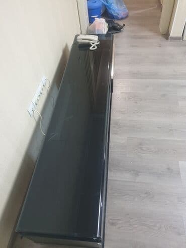тумбочки прикроватные италия: Продам полку под телевизор в хорошем состоянии. Верхняя часть стекло — 2