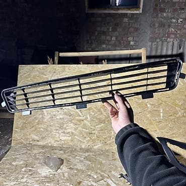 tesla model x: Решетка радиатора Toyota — 3