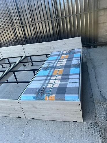 sofa bed: Односпальная кровать, металический каркас. Цена: 7000сом Доставка по — 5