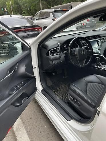 авта: Toyota Camry: 2020 г., 2.5 л, Автомат, Бензин, Седан — 5