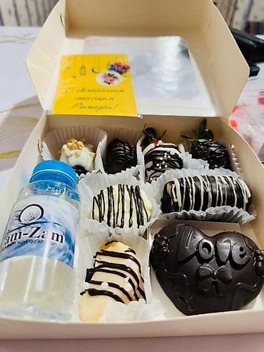 Көк чөптөр жана микро жашылчалар: Наборы сладостей к Рамадану - Ассорти клубники в бельгийском — 2