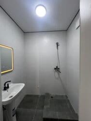 срочно продаётся 1 комнатная квартира в районе парк фучика: 1 бөлмө, 42 кв. м, Элитка, 10 кабат, Евроремонт — 3