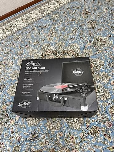 Виниловый проигрыватель Ritmix LP-120B black (Vintage Series) -