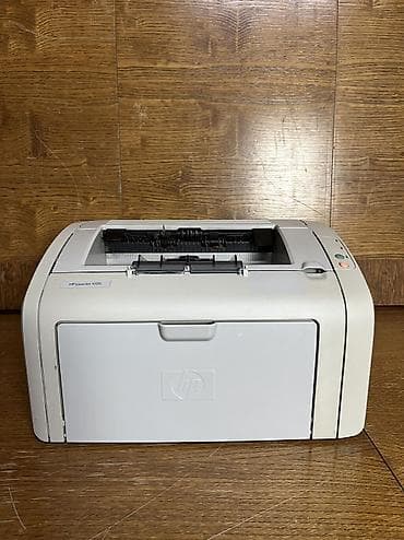 Продаю принтер HP 1010 В отличном состоянии Стоит новый картридж