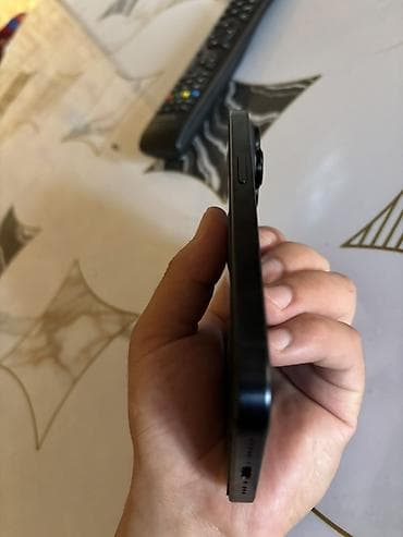IPhone 15 Pro, Б/у, 128 ГБ, Black Titanium, Зарядное устройство, Защитное стекло, Чехол, 87 %
