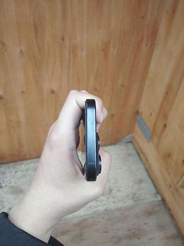 iphone 11 peo: IPhone 16 Pro, Б/у, 128 ГБ, Black Titanium, Защитное стекло, Чехол, 85 % — 6