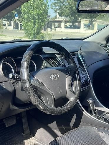 Продажа авто: Hyundai Sonata: 2010 г., 2 л, Автомат, Бензин, Седан — 7