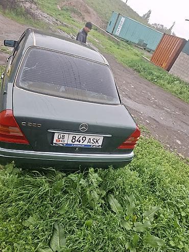 mercedes c300: Mercedes-Benz C-Class: 1993 г., 2.2 л, Ручные, Бензин, Седан — 6