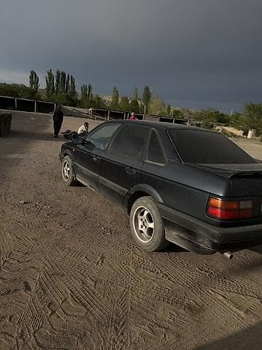 бампер паджеро: Volkswagen Passat: 1992 г., 2 л, Бензин, Седан — 2