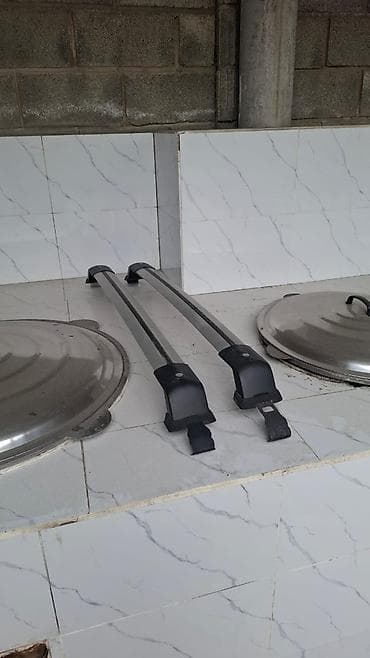 багаж на крыше: Поперечные дуги На гладкую крышу Б/у, Самовывоз — 1