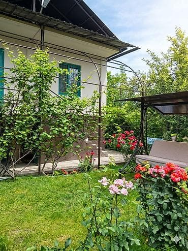 студия комната: Продаётся дом с ухоженным зелёным участком и садом. Что внутри и — 2