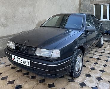 е 2 машина: Opel Vectra: 1989 г., 2 л, Механика, Бензин, Седан — 1