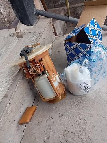 ford explorer: Бензонасос Nissan Б/у — 1