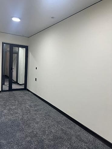 офис цокольный этаж: Аренда офисов, 67 м², В жилом комплексе, С отдельным сан узлом — 7