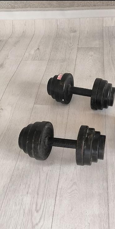 гирьи: Продаю гира 16кг. Гантели 12кг комплект. для тренировки вообще — 2