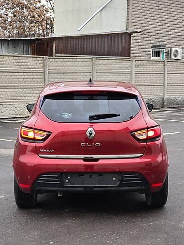 Renault Clio: 2019 г., 1.5 л, Автомат, Дизель, Хэтчбэк — 10