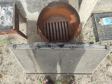 Радиатор охлаждения двигателя верхний бочоке,дырка можно сделать Хонда