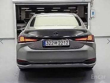 селика: Lexus ES: 2019 г., 2.5 л, Автомат, Гибрид, Седан — 5