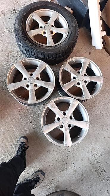 fit 1 3: Литые Диски R 17 Комплект, отверстий - 5 — 1