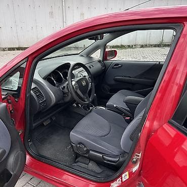 mini cuper: Honda Jazz: 2006 г., 1.4 л, Автомат, Бензин, Хэтчбэк — 9