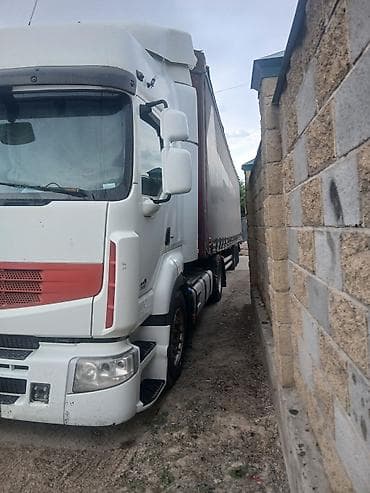 Унаа: Сүйрөгүч, Renault, 2013 г., Парда — 3