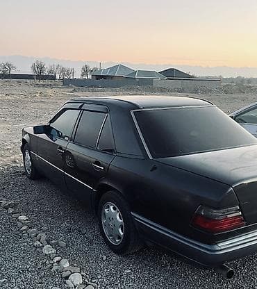 audi 80 b4 2 6: Mercedes-Benz W124: 1994 г., 2.2 л, Механика, Бензин, Седан — 3