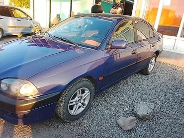 Продажа авто: Toyota Avensis: 1999 г., 1.8 л, Механика, Бензин, Седан — 4