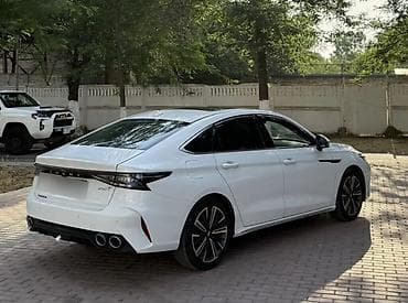 монитор на 210: Chery : 2023 г., 1.6 л, Робот, Бензин, Лифтбек — 2
