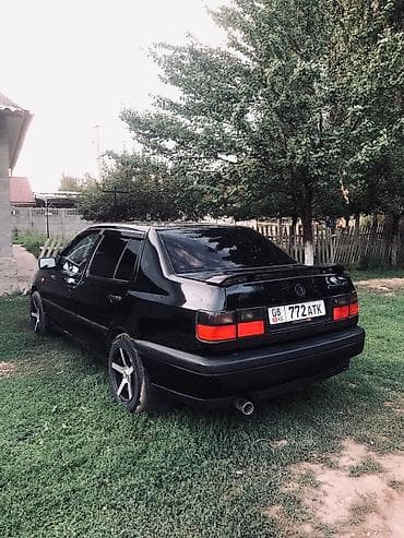 капот кобальт: Volkswagen Vento: 1993 г., 1.8 л, Механика, Бензин, Седан — 6
