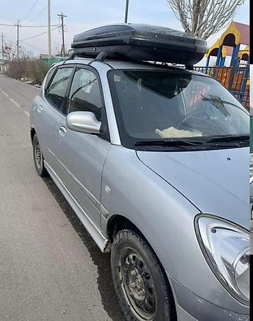 matiz bar: Daihatsu Sirion: 2004 г., Механика, Бензин, Хэтчбэк — 5