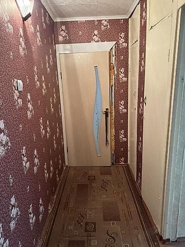 Кыймылсыз мүлк: 2 бөлмө, 46 м², 3 кабат, Эски ремонт — 3