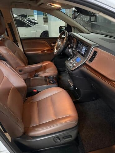 Продажа авто: Toyota Sienna: 2018 г., 3.5 л, Автомат, Бензин, Минивэн — 6