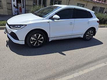 BYD E2: 2024 г., Автомат, Электромобиль, Хэтчбэк