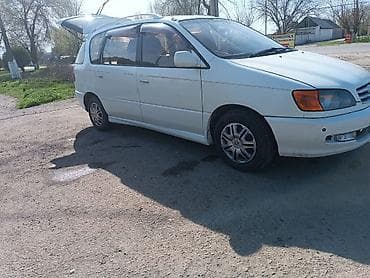 Toyota Ipsum: 2000 г., 2 л, Автомат, Бензин, Минивэн