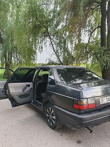 торпедо 124: Volkswagen Passat: 1989 г., 1.8 л, Механика, Газ, Седан — 7