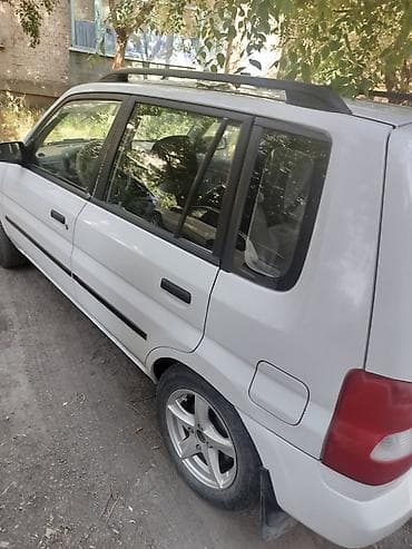 mazda 121: Mazda Demio: 2001 г., 1.3 л, Механика, Бензин, Универсал — 4
