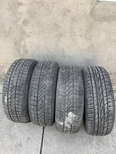 Комплект из 4 автомобильных шин R18 летние. Одинаковый дорожный