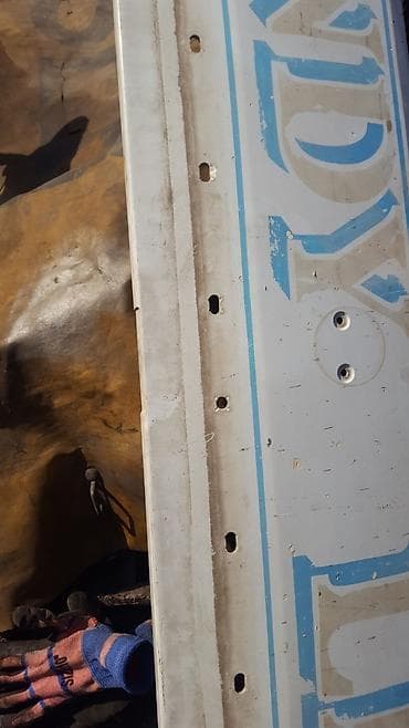 97: Mercedes 814 817 капот 97 год нового образца — 1
