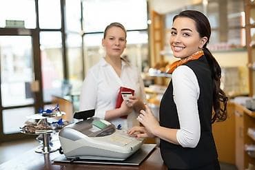 Требуется Продавец-консультант в Магазин косметики и парфюмерии, График: Пятидневка, % от продаж, Полный рабочий день