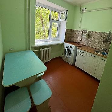 3 комнаты, 63 м², Индивидуалка, 3 этаж, Старый ремонт — 1