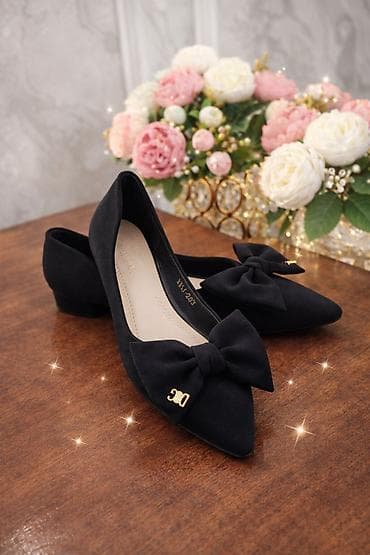 Личные вещи: Балетки женские, черные, с заостренным мысом и декоративными бантами — 1