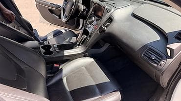 электромобиль вольтмастер: Chevrolet Volt: 2012 г., 1.4 л, Автомат, Гибрид, Хэтчбэк — 10