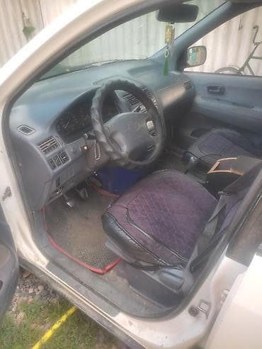 highlander platinum: Toyota Picnic: 2001 г., 2 л, Механика, Бензин, Минивэн — 2