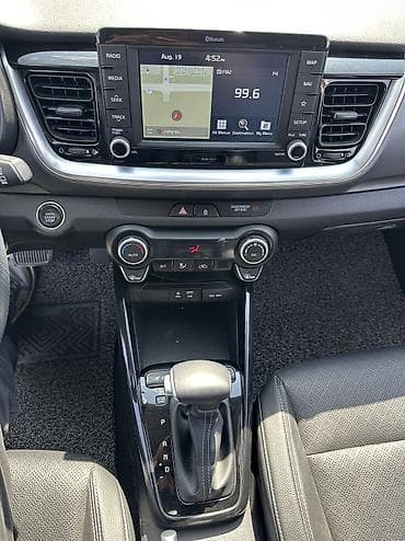 sprinter 2 9: Kia Stonic: 2020 г., 1.4 л, Автомат, Бензин, Кроссовер — 8