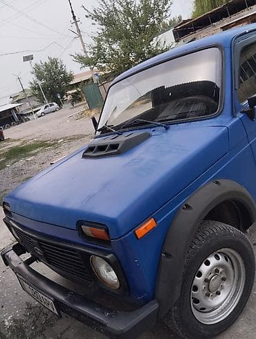 Унаа: ВАЗ (ЛАДА) 2121 (4x4): 2003 г., Кол менен иштөөчү, Бензин — 4