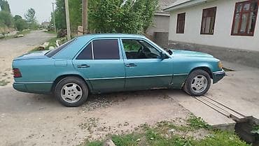 решетка для: Mercedes-Benz W124: 1991 г., 2.2 л, Ручные, Дизель, Седан — 4