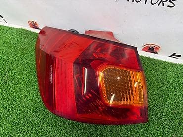 Задний левый стоп-сигнал Toyota 2003 г., Б/у, Оригинал, Япония — 1