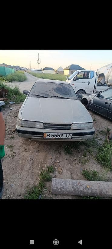 Mazda 626: 1988 г., 2 л, Механика, Бензин, Хэтчбэк