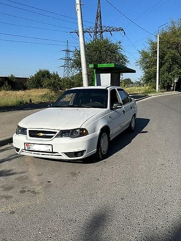 Унаа: Daewoo Nexia: 2011 г., 1.6 л, Кол менен иштөөчү, Бензин, Седан — 1